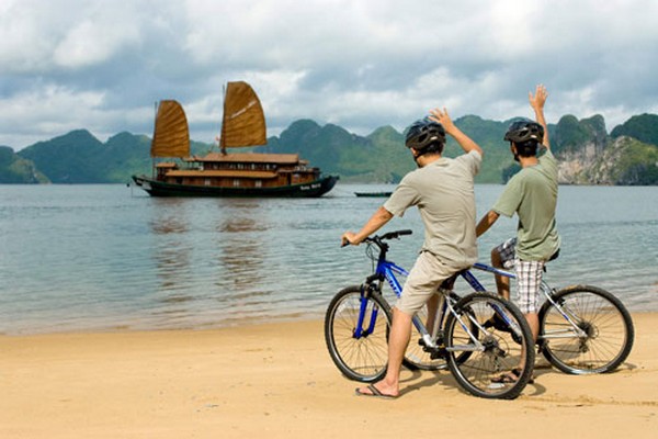 cycling-and-trekking-in-halong